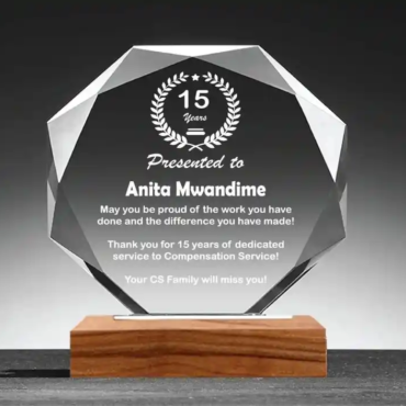 Custom Crystal Plaques and luxury deep-etched glass trophies in Muscat Oman