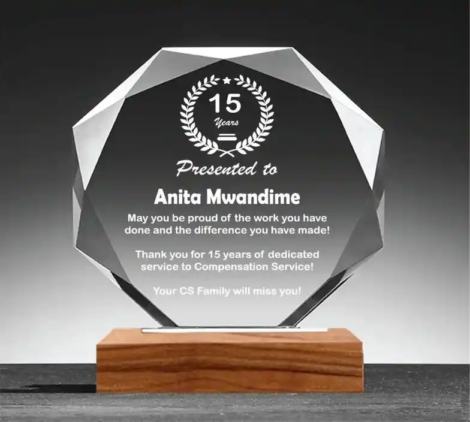 Custom Crystal Plaques and luxury deep-etched glass trophies in Muscat Oman