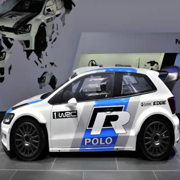 Custom Vehicle Printing for commercial trucks and vans in Muscat Oman